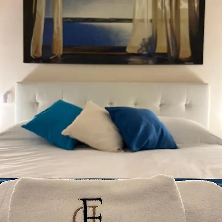 Domus Elena - Plebiscito Naples