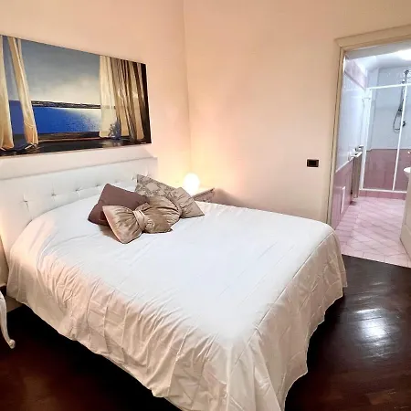 Domus Elena - Plebiscito 나폴리